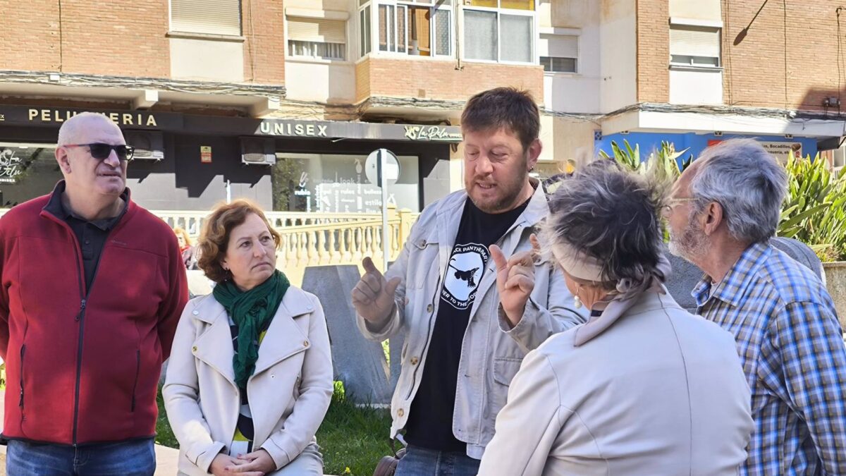 Con Málaga insta a eliminar restricciones para el uso de piscinas comunitarias en la ciudad