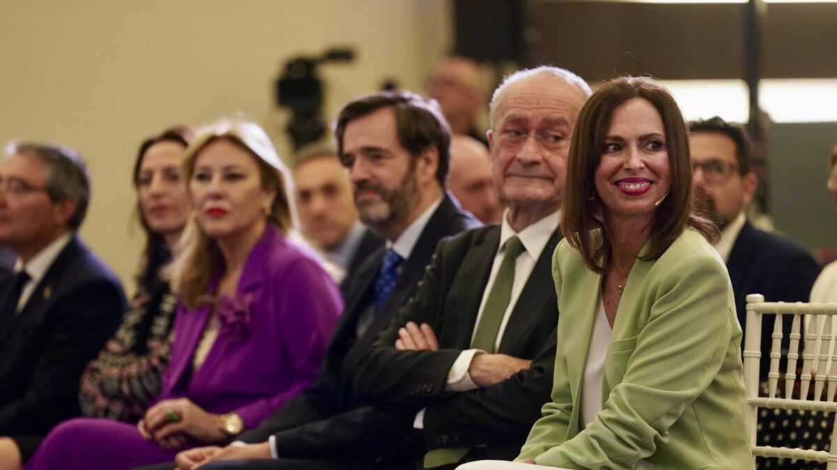 Díaz dice que la Junta planifica futuras ampliaciones del metro mientras avanzan obras hacia el nuevo hospital