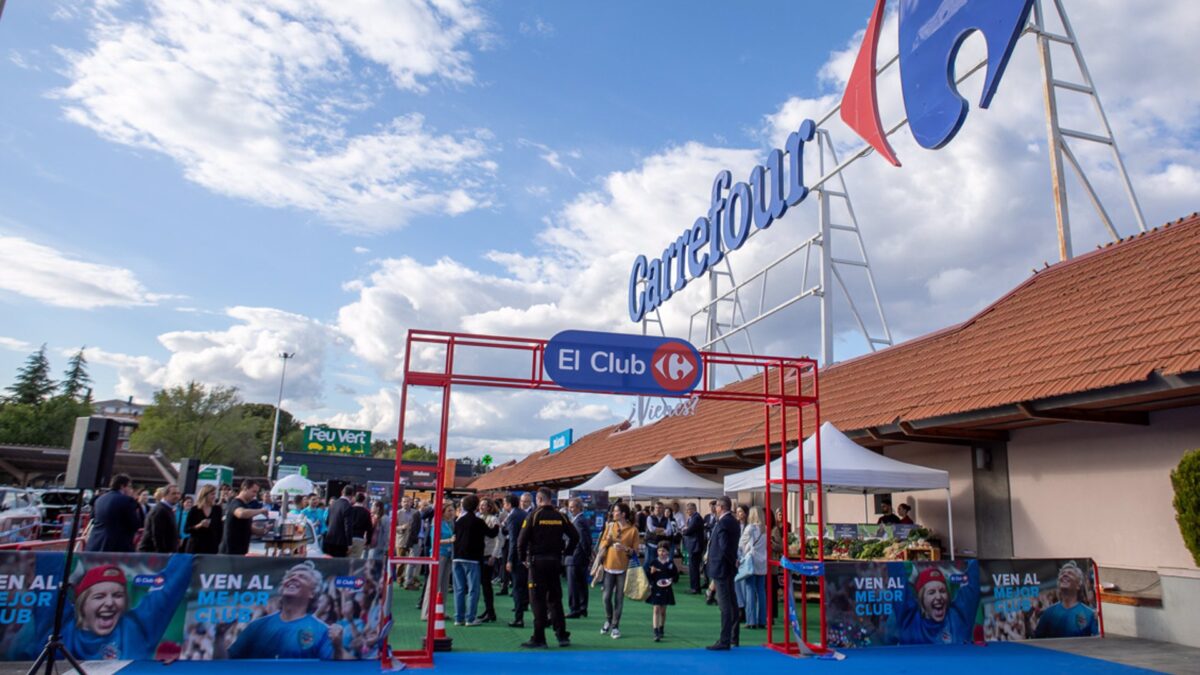 El Club Carrefour celebra que su socia diez millones es malagueña