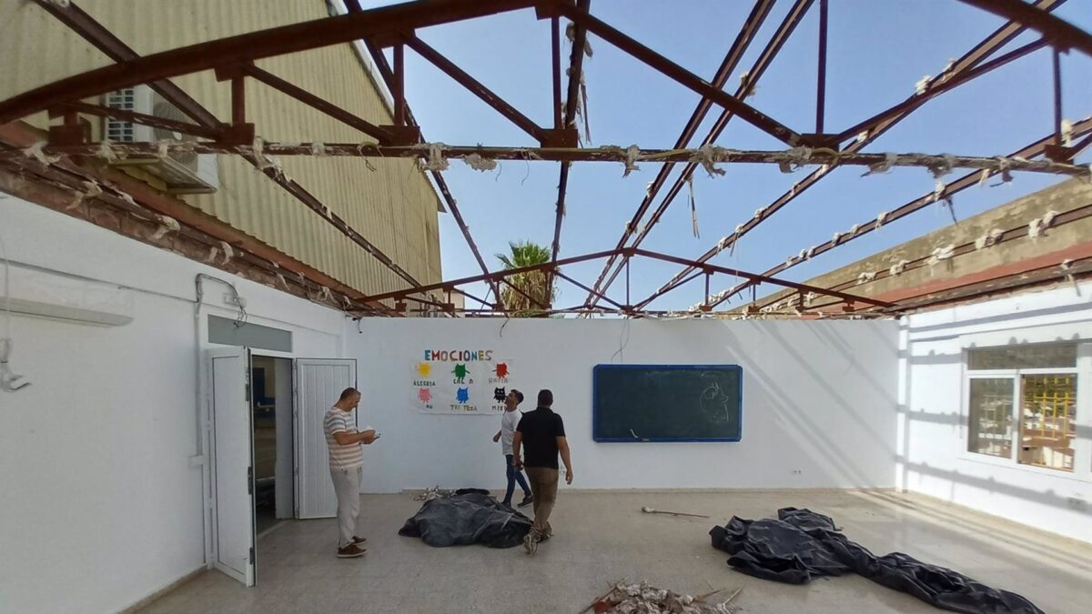 Junta invierte más de 177.000 euros en retirar amianto en CEIP Miguel Fortes Fortes de Benamargosa