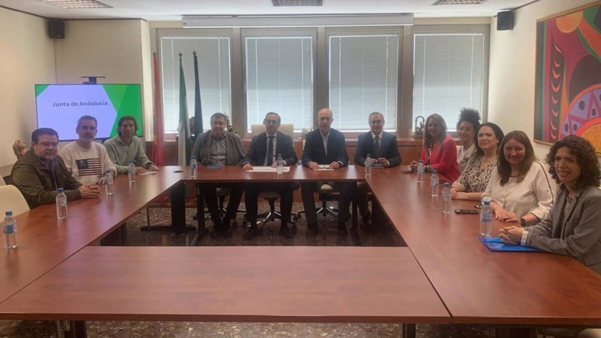 La Delegación Territorial habilita para los directores dos nuevas vías de comunicación directa