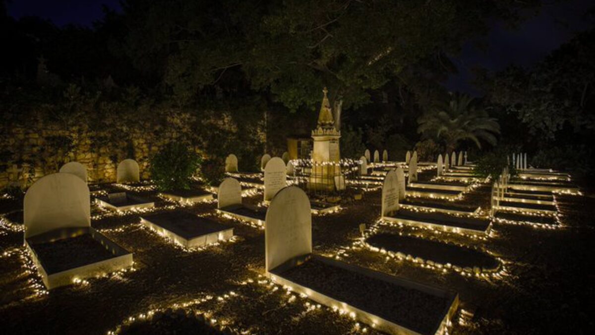 La Junta valora que la actividad cultural impulsada en el Cementerio Inglés permite su restauración