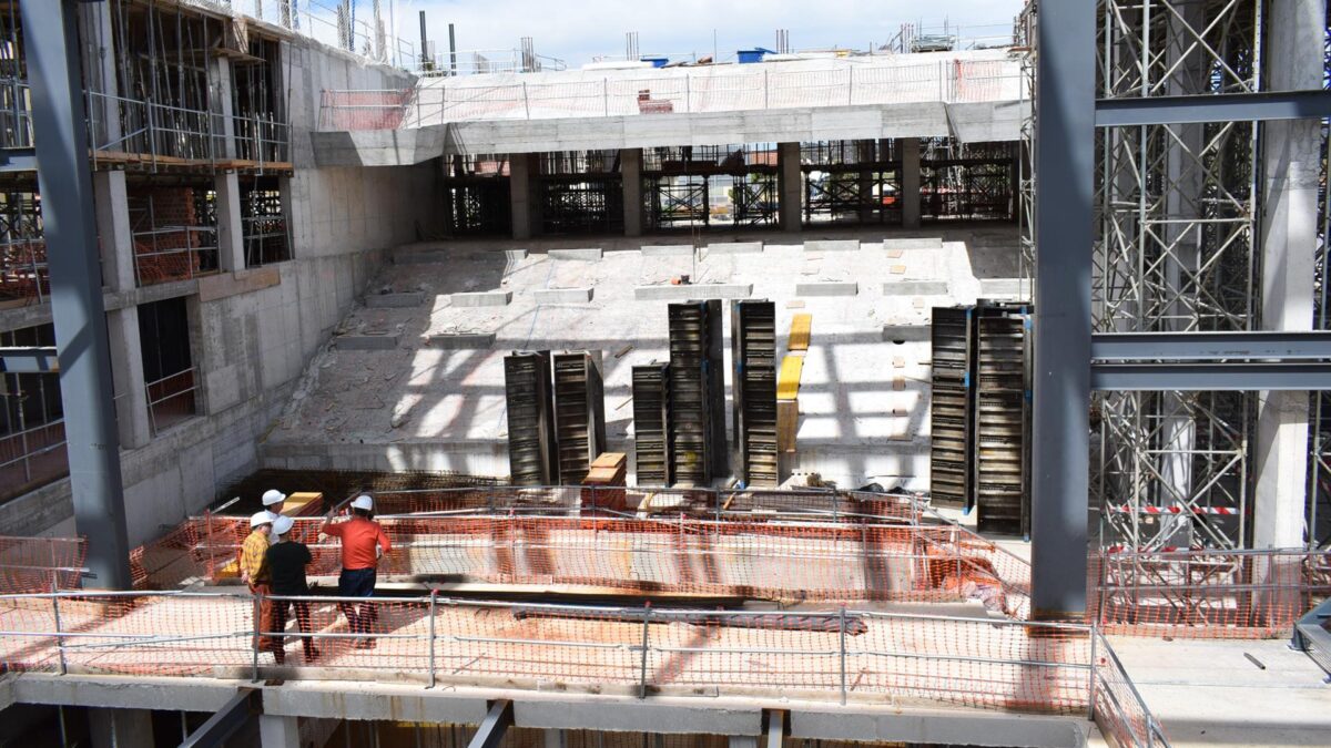 Las obras del teatro de Alhaurín de la Torre avanzan "a buen ritmo" y estarán terminadas el próximo año