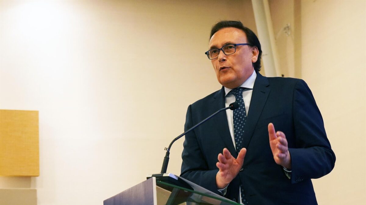 Villamandos subraya el talento universitario y empuje innovador de Málaga como motores de la economía andaluza