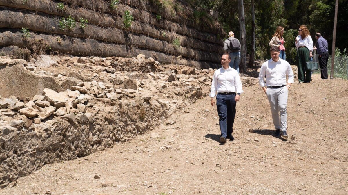 Alcalde de Benalmádena supervisa avances en los trabajos para la recuperación de la Villa Romana de Torremuelle
