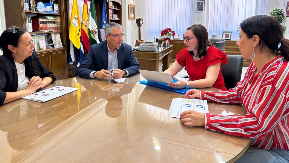Alcalde de Rincón dirige una carta a 2.000 familias para incidir en los efectos de Internet en los jóvenes