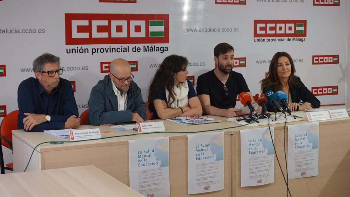 CCOO critica que el "exceso de ratio" en aulas y de horas lectivas afecta a la salud mental de personal docente