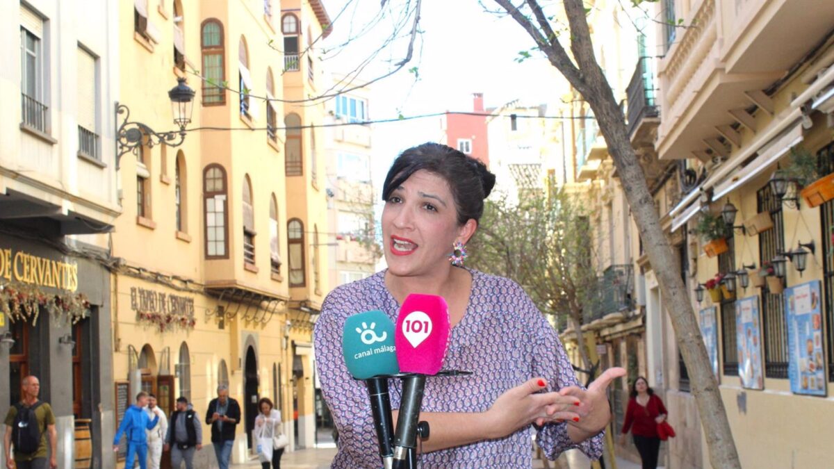 Con Málaga apoya a los vecinos de El Cañaveral a favor de zonas verdes y en contra de una gasolinera en la zona