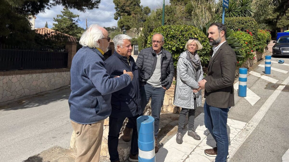 El PSOE acusa a De la Torre de "plagar los barrios de gasolineras en contra de la voluntad vecinal"