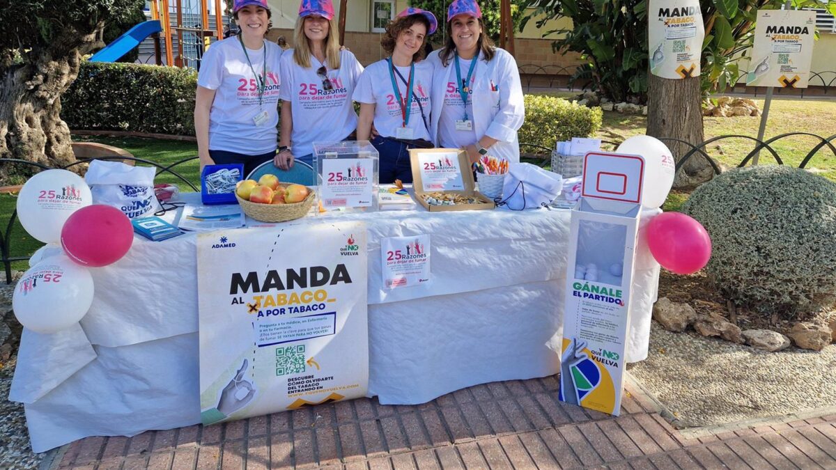 El área de Neumología del Costa del Sol realiza una campaña para concienciar de la importancia de dejar de fumar