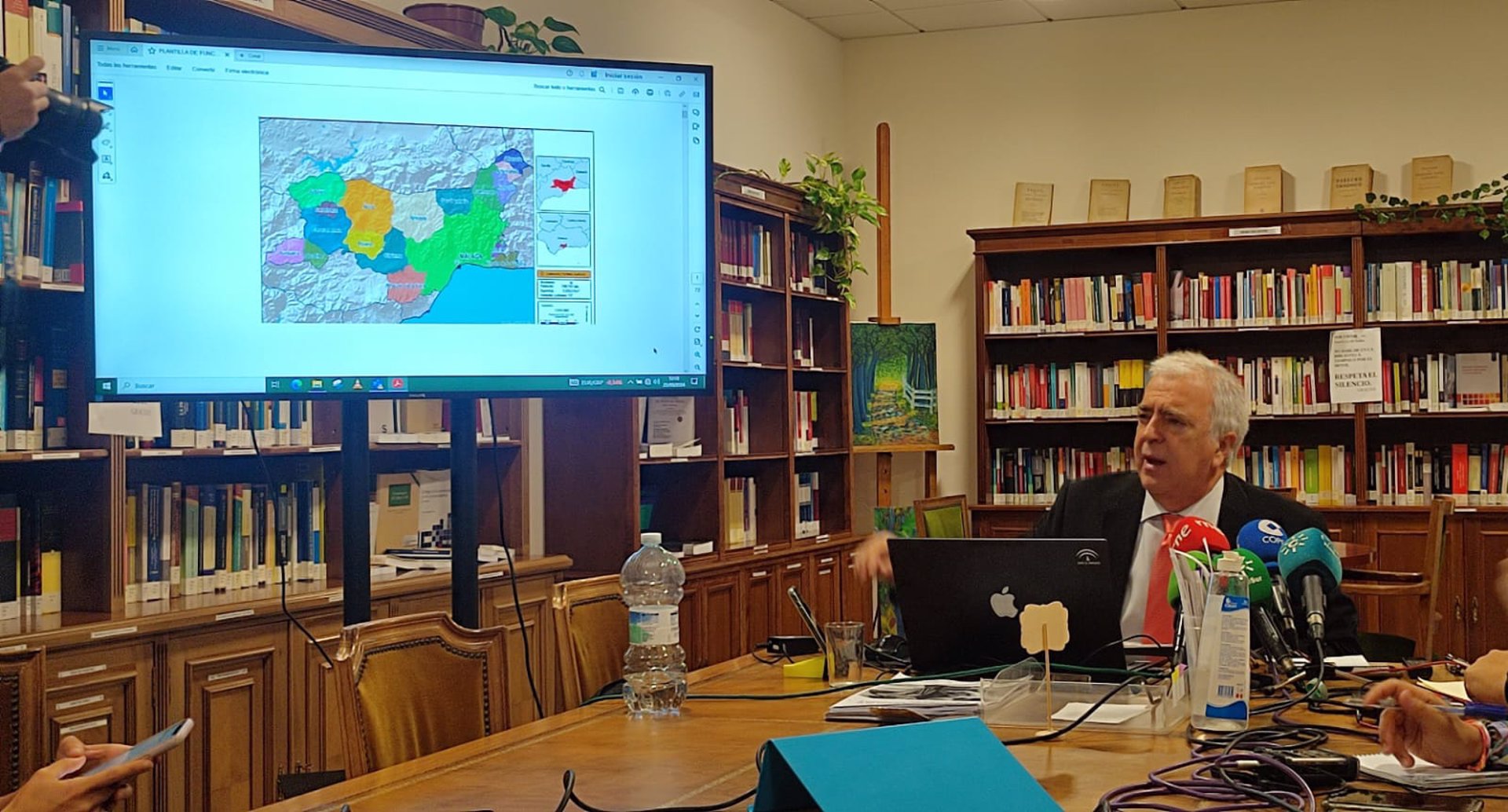 Juez decano lamenta que "la justicia en Málaga está como el tren litoral, en vía muerta" y cifras "inasumibles"