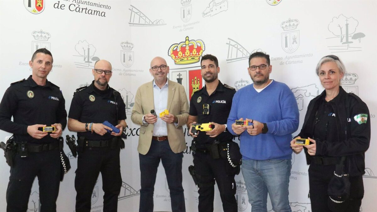 La Policía Local de Cártama incorpora una pistola táser a su equipamiento