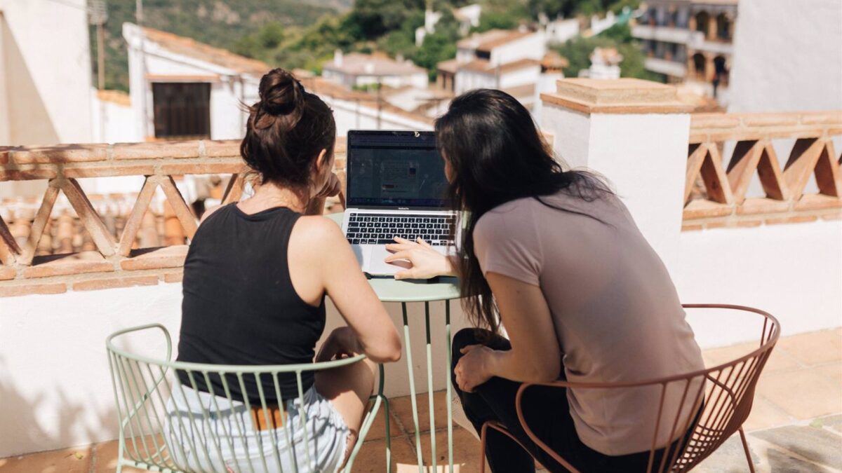 Las asociaciones juveniles aportan iniciativas a la candidatura de la Capitalidad Europea de la Juventud 2027