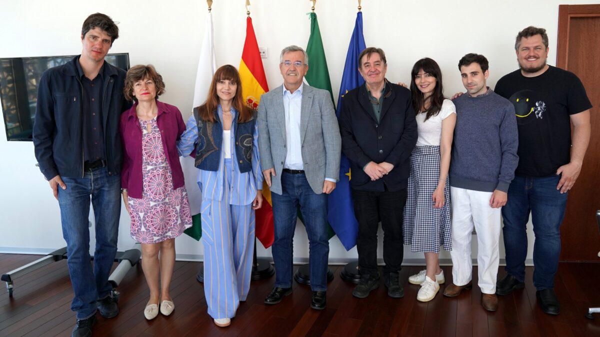'Que se contradicen', de Carmen Rotger, gana el IV Premio Internacional de Poesía 'Ciudad de Estepona'