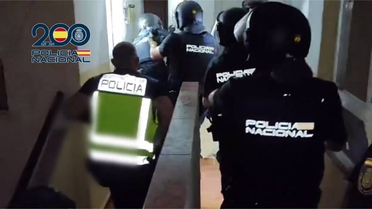Cinco detenidos por el apuñalamiento de dos jóvenes en una zona de ocio nocturno en Torremolinos