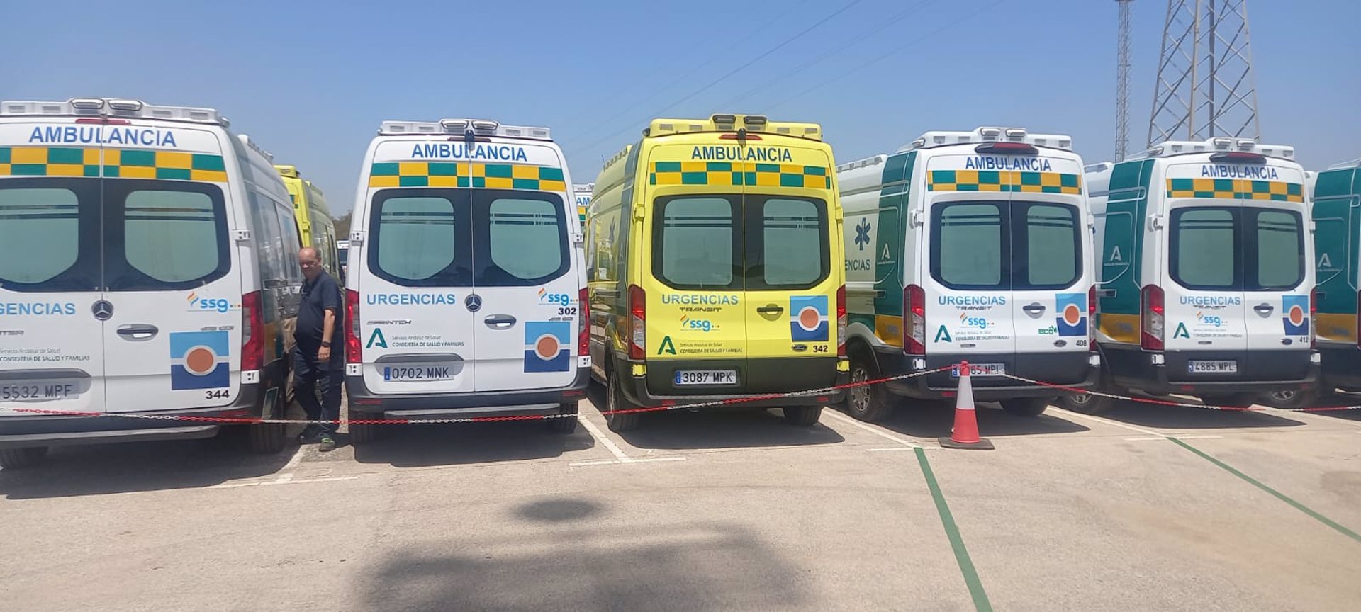 Comienzan a dar servicio los nuevos vehículos de transporte sanitario de la provincia que suma 12 ambulancias