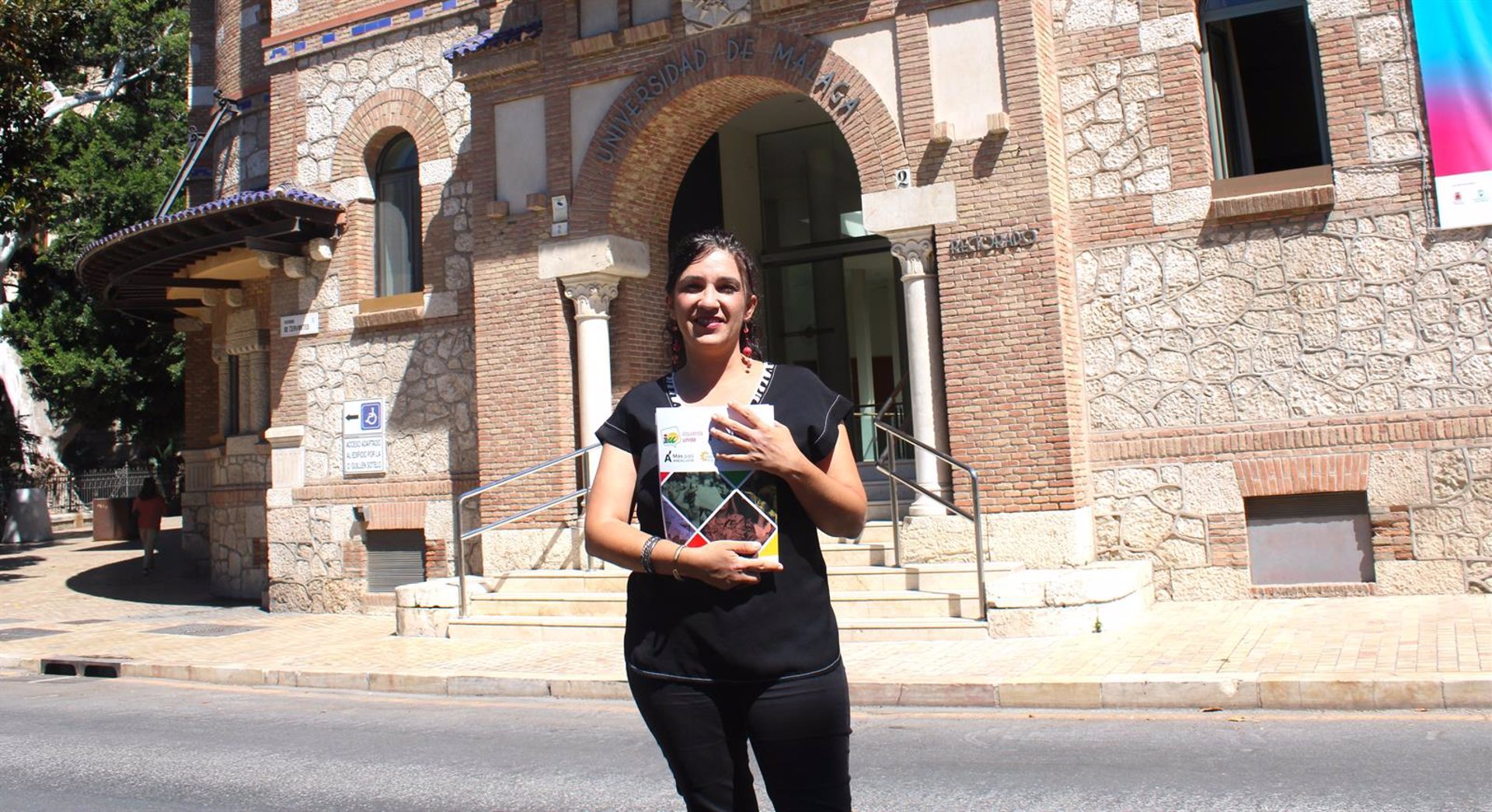 Con Málaga pide que PP "dé marcha atrás en recortes a UMA y la cesión de suelo público a universidades privadas"
