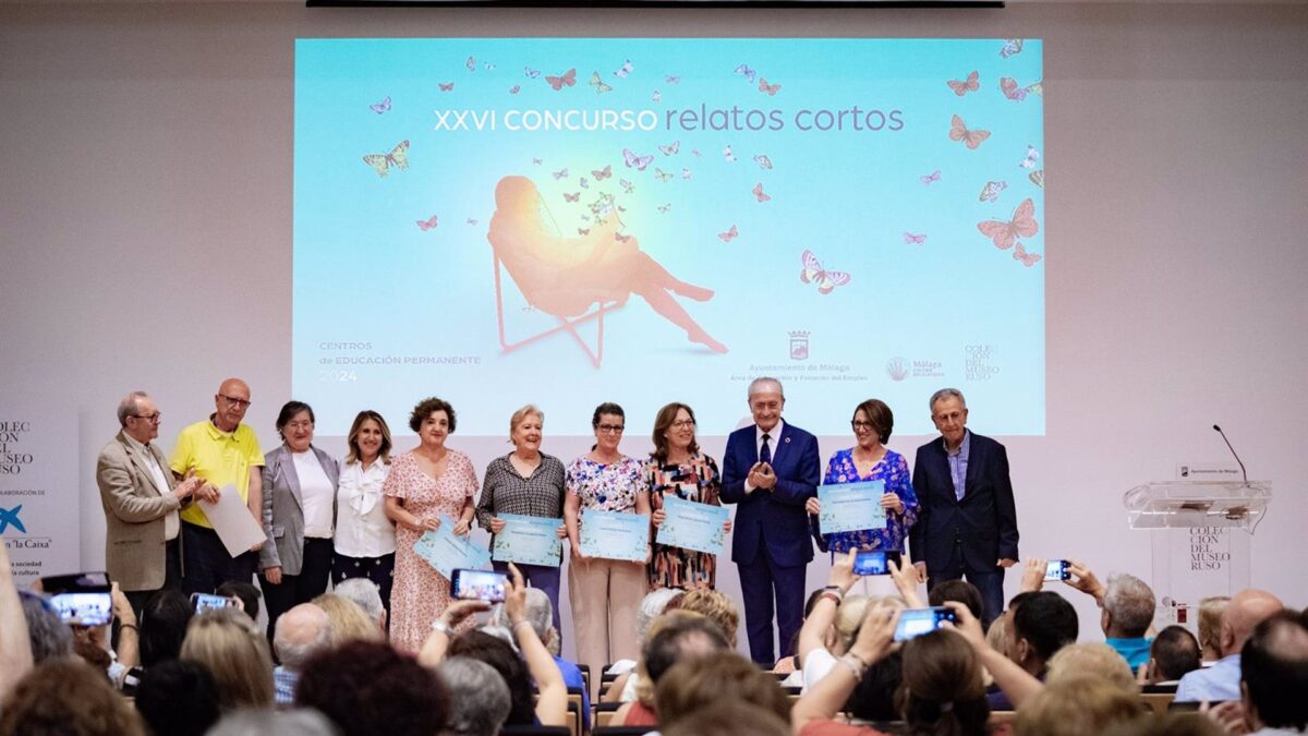 El Ayuntamiento entrega los premios del XXVI concurso de relatos cortos para centros de educación permanente