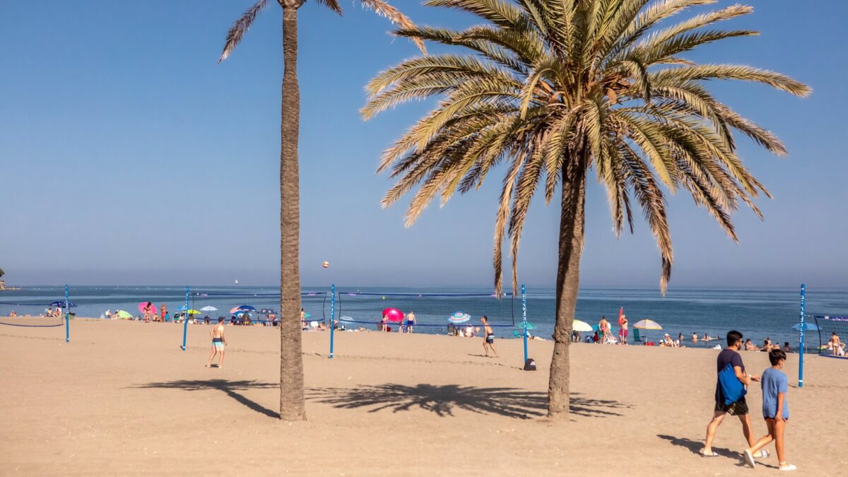 Estepona lamenta que el Gobierno "no considere urgente" regenerar algunas de las principales playas de la ciudad