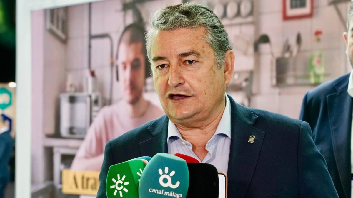 Sanz ofrece la colaboración de la ADA para la respuesta ante el ciberataque al Ayuntamiento de Benalmádena
