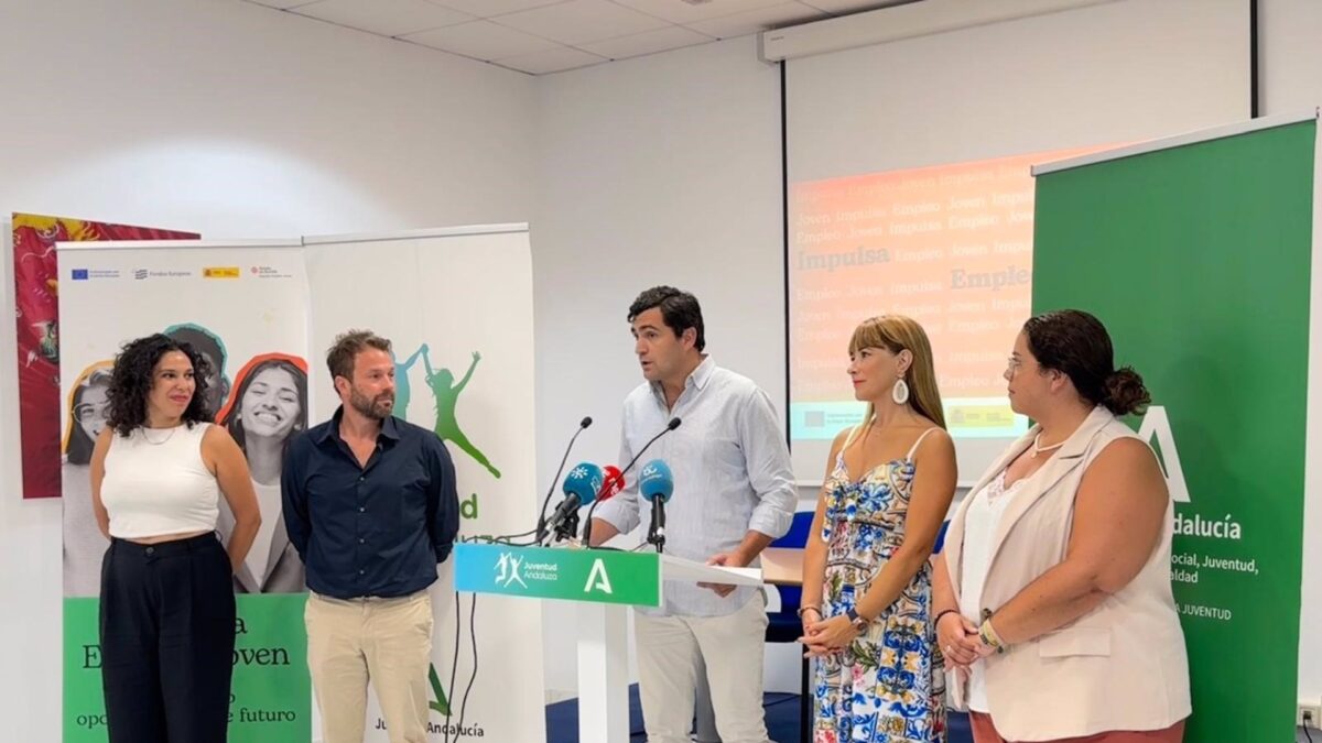 El IAJ colabora con Ayuda en Acción para combatir el desempleo juvenil