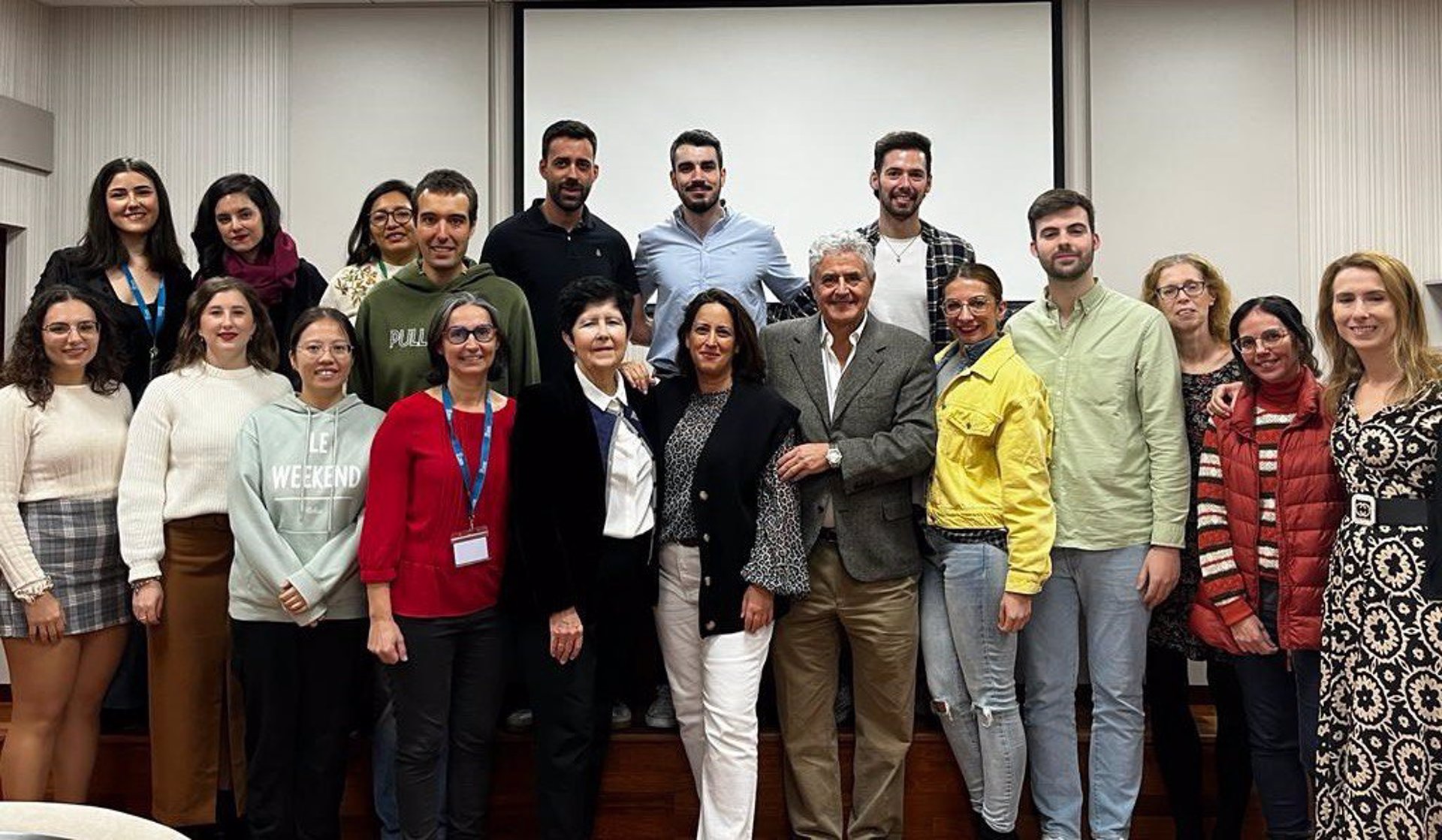 Expertos de Ibima y del Clínico proponen un listado de medicamentos para mejorar estudios de toxicidad hepática