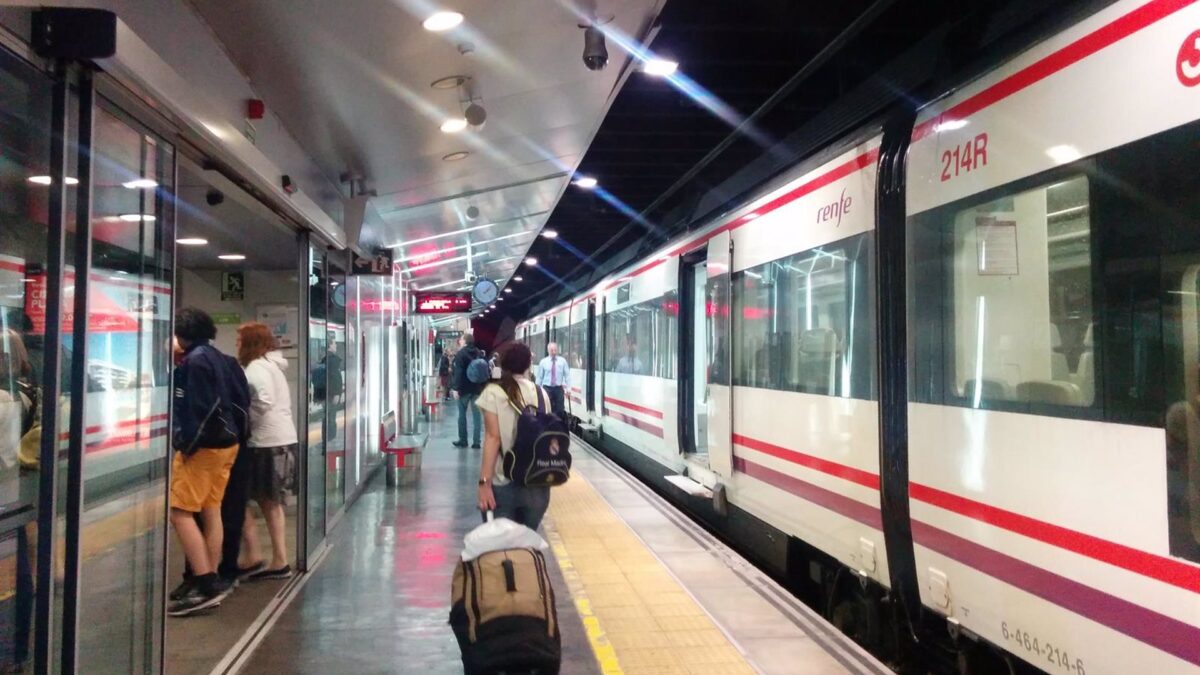 Renfe programa un total de 655.000 plazas de Cercanías durante la Feria de Málaga