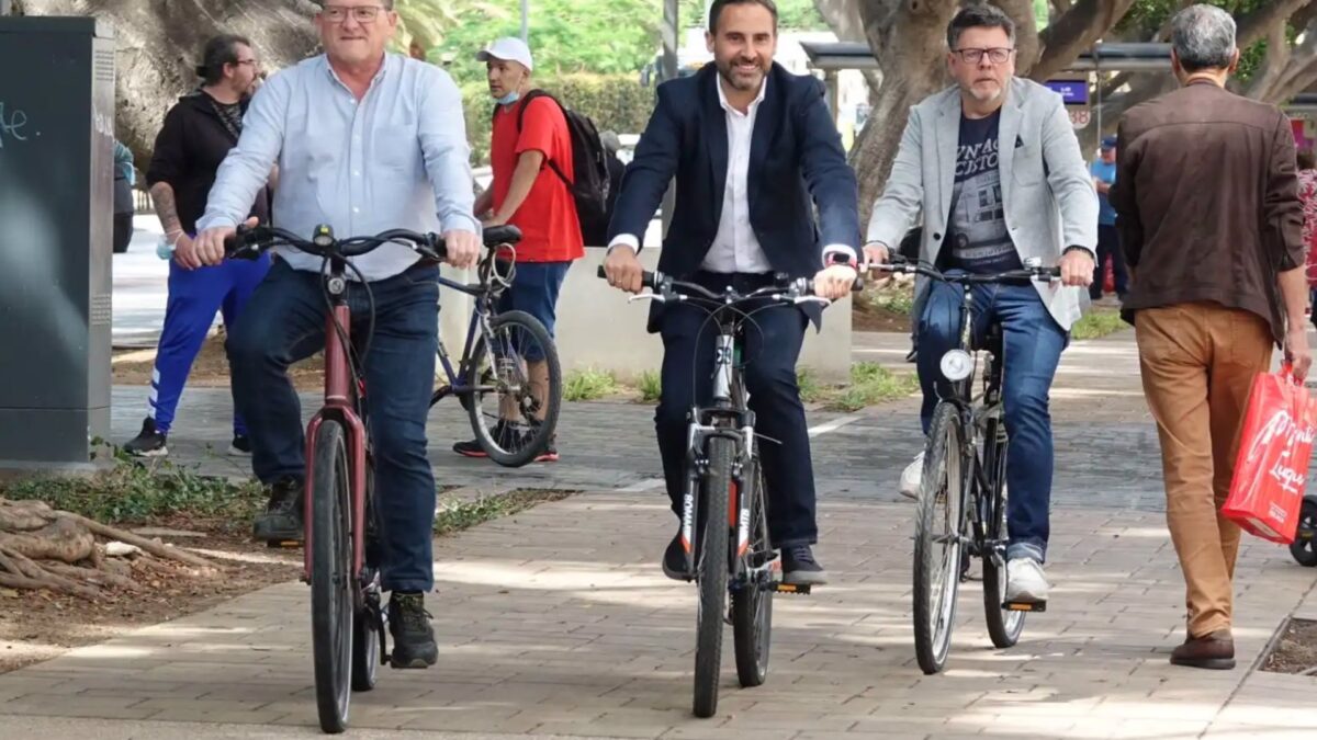 PSOE propone crear de una red de préstamo público de bicicletas eléctricas a bajo coste con ayudas del Gobierno