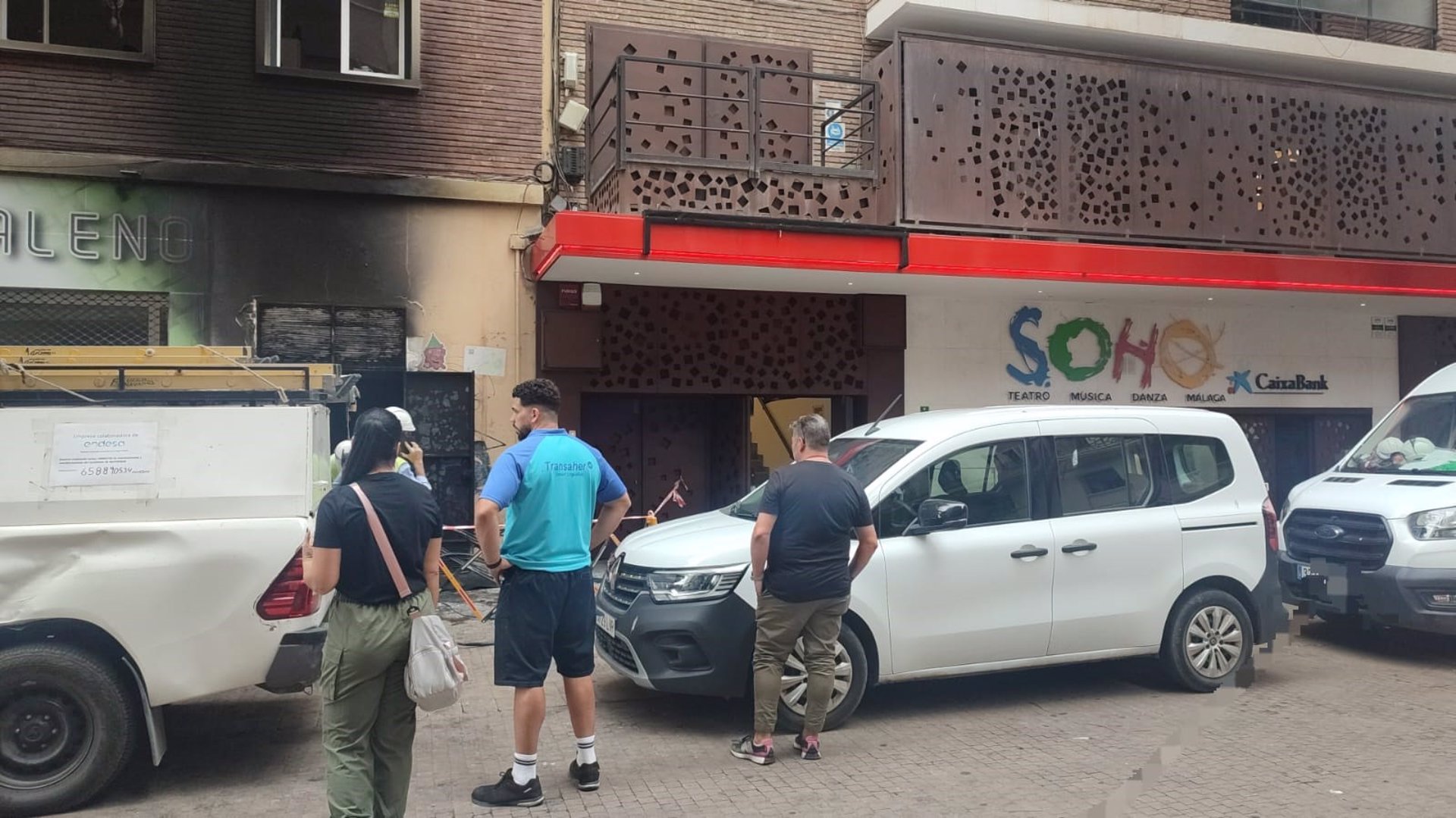 Afectado tras un incendio un local junto al teatro de Antonio Banderas