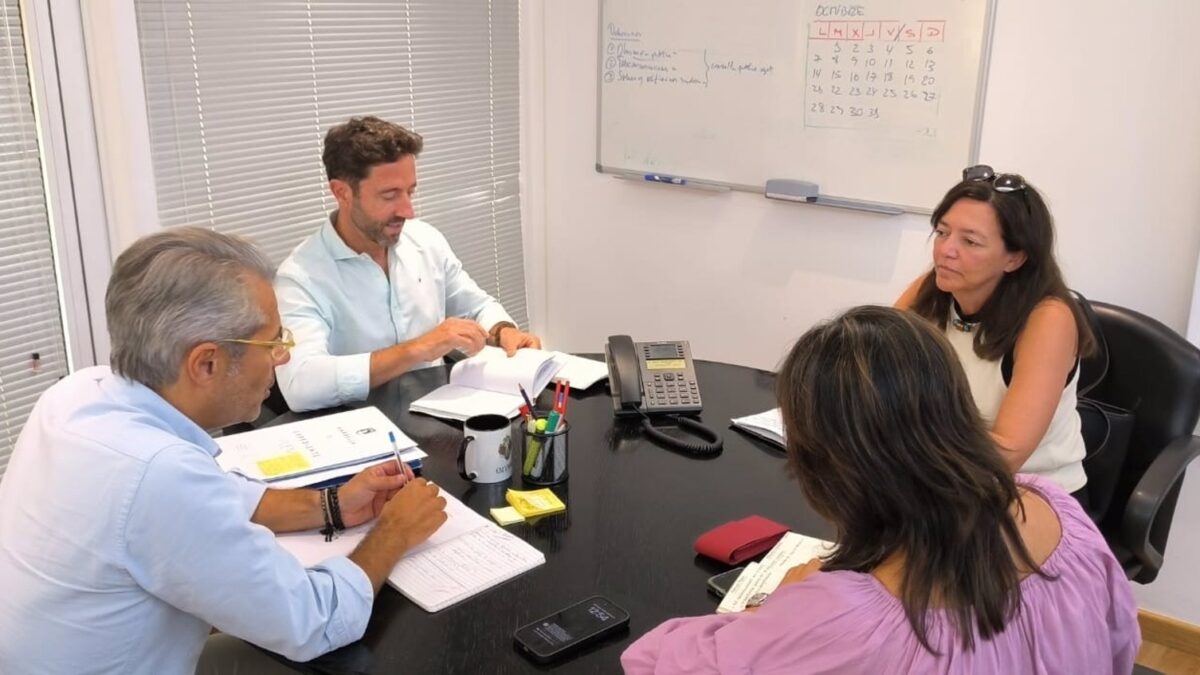 Ayuntamiento de Marbella y Colegio de Arquitectos crean un grupo de trabajo para abordar propuestas sobre el POU