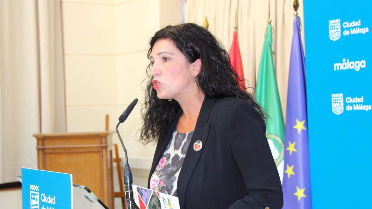 Con Málaga exige "medidas contundentes" para "limitar la saturación turística"