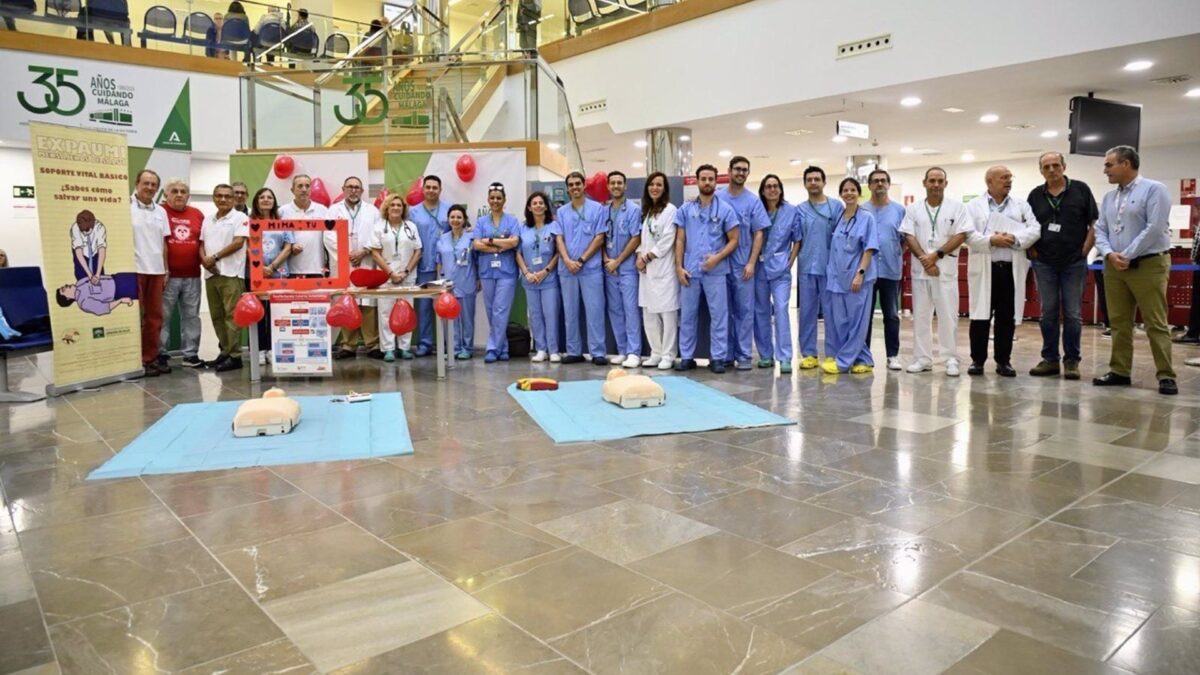 El Hospital Clínico se suma al día de la Parada Cardiorrespiratoria con un acto para salvar vidas