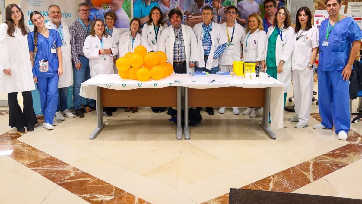 El servicio de neurología del Hospital Regional de Málaga conmemora el Día Mundial del Ictus