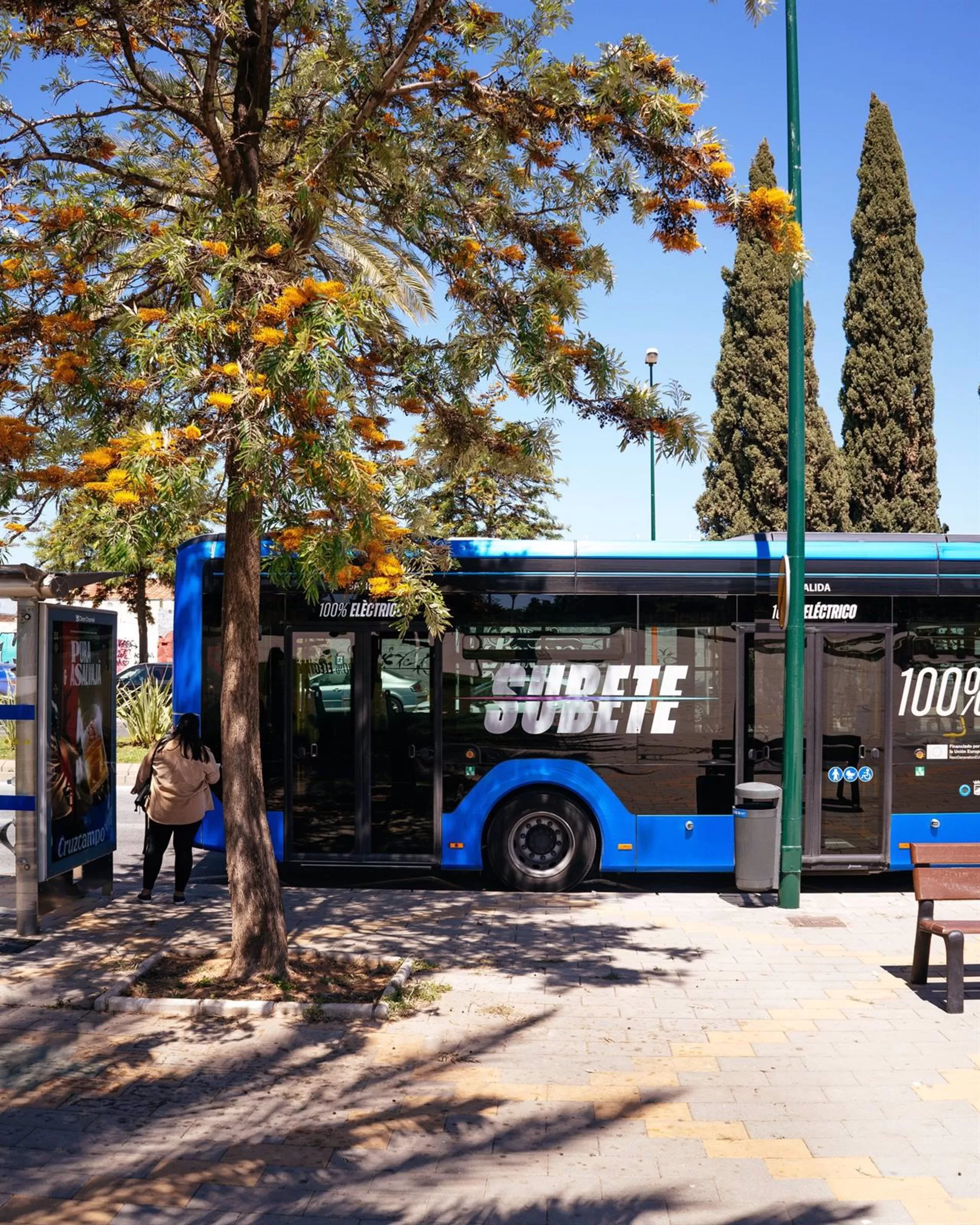 La EMT garantiza servicios mínimos del 50% este lunes durante la huelga nacional en el transporte de viajeros