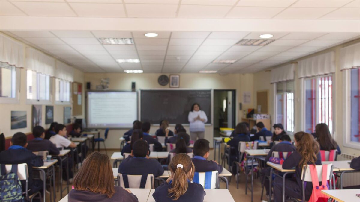 La Junta incrementa su plantilla docente en Málaga con 530 profesionales más desde el mes de julio