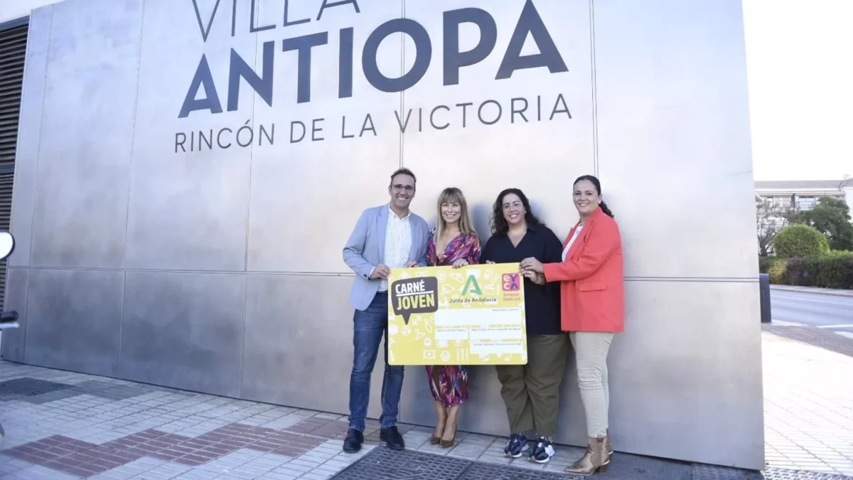 Los jóvenes disfrutarán de un descuento del 66,6% en la entrada de Villa Antiopa con el carné joven