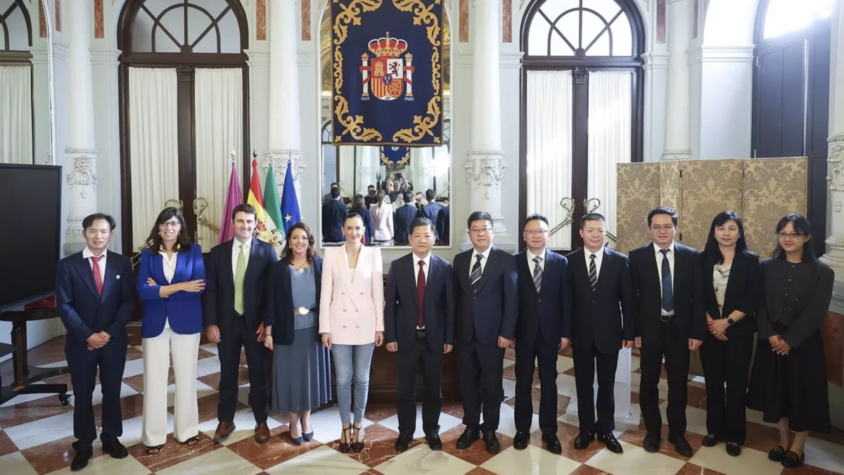 Málaga y Changzhou firman un protocolo para promover el intercambio educativo, económico, comercial y de turismo