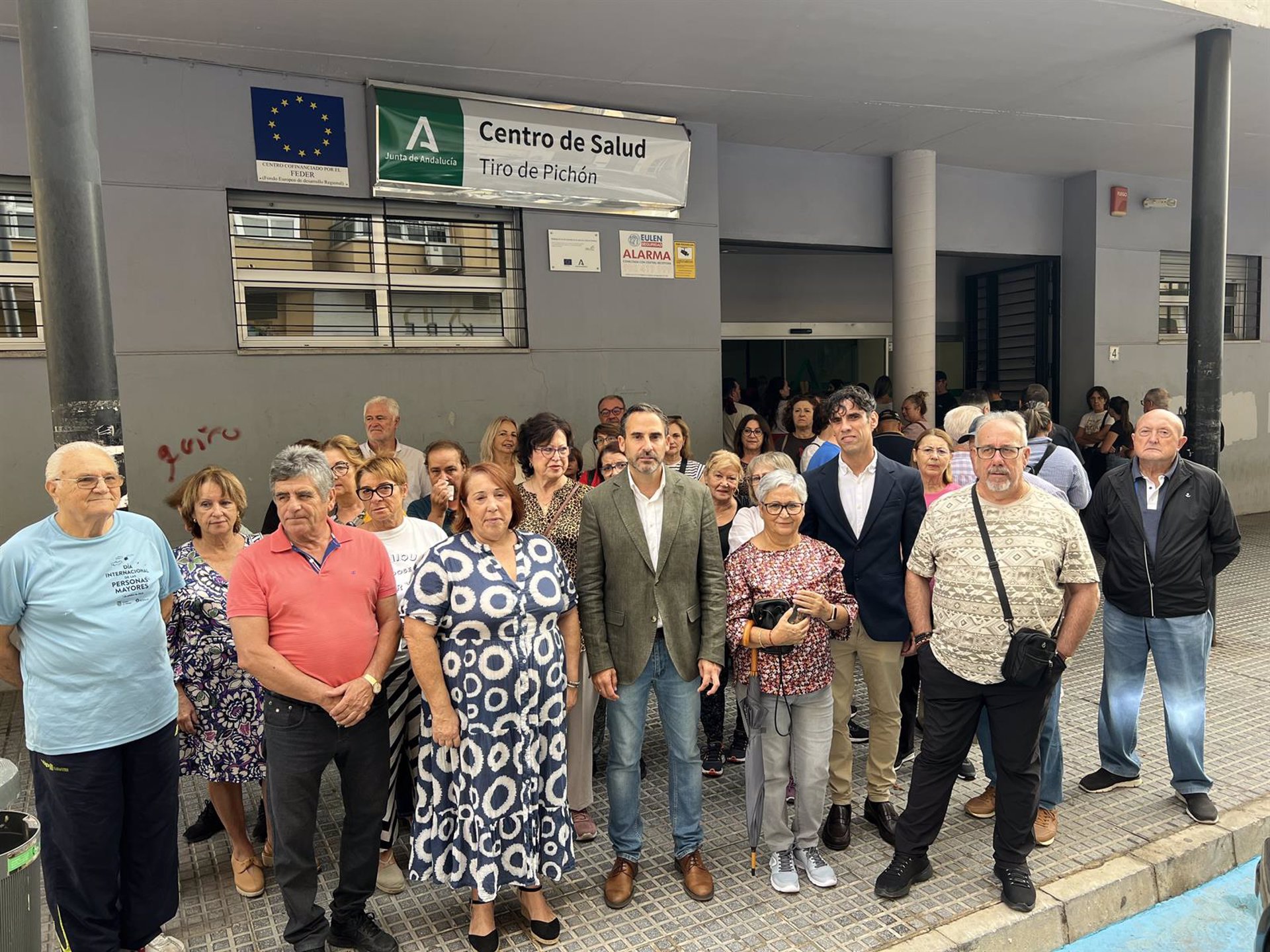 PSOE llevará al Ayuntamiento "las quejas de miles de malagueños afectados por las colas en la sanidad pública"