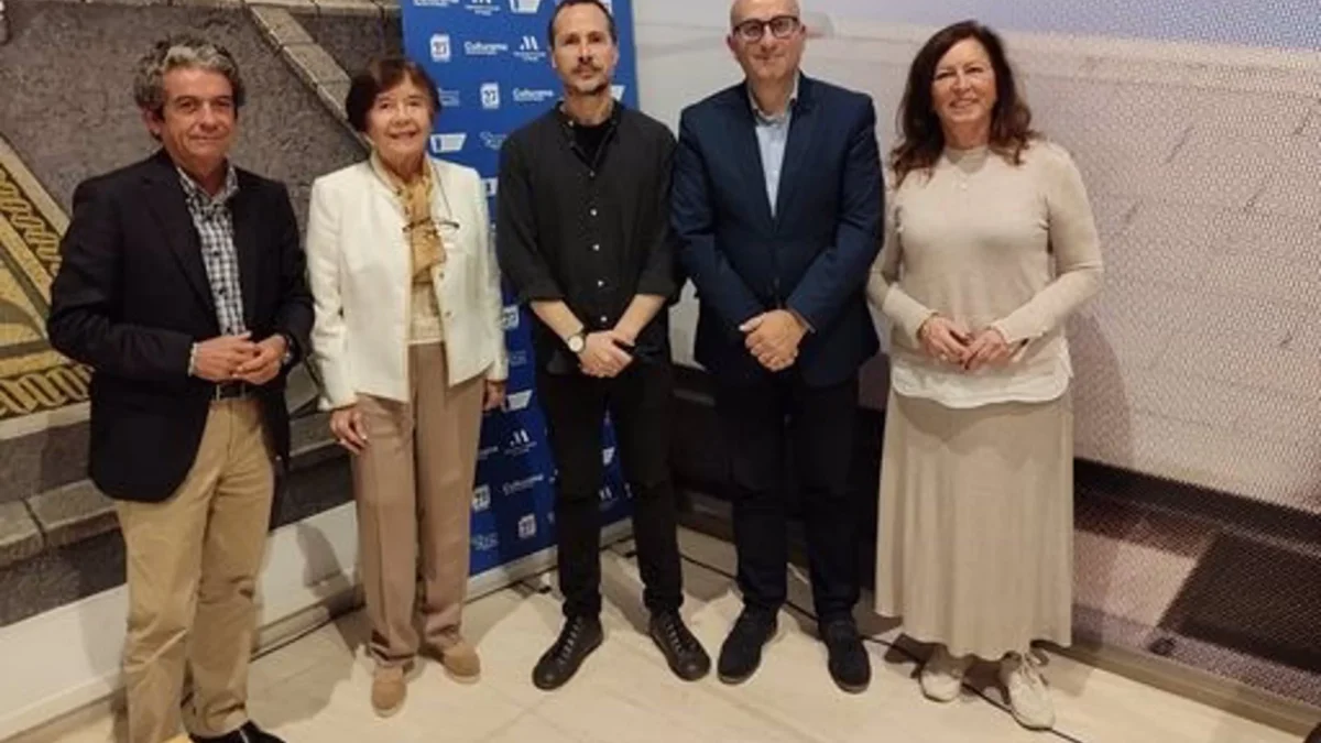 Andrés García Cerdán gana el Premio Internacional de Poesía Generación del 27 de Diputación por 'El gran amor'
