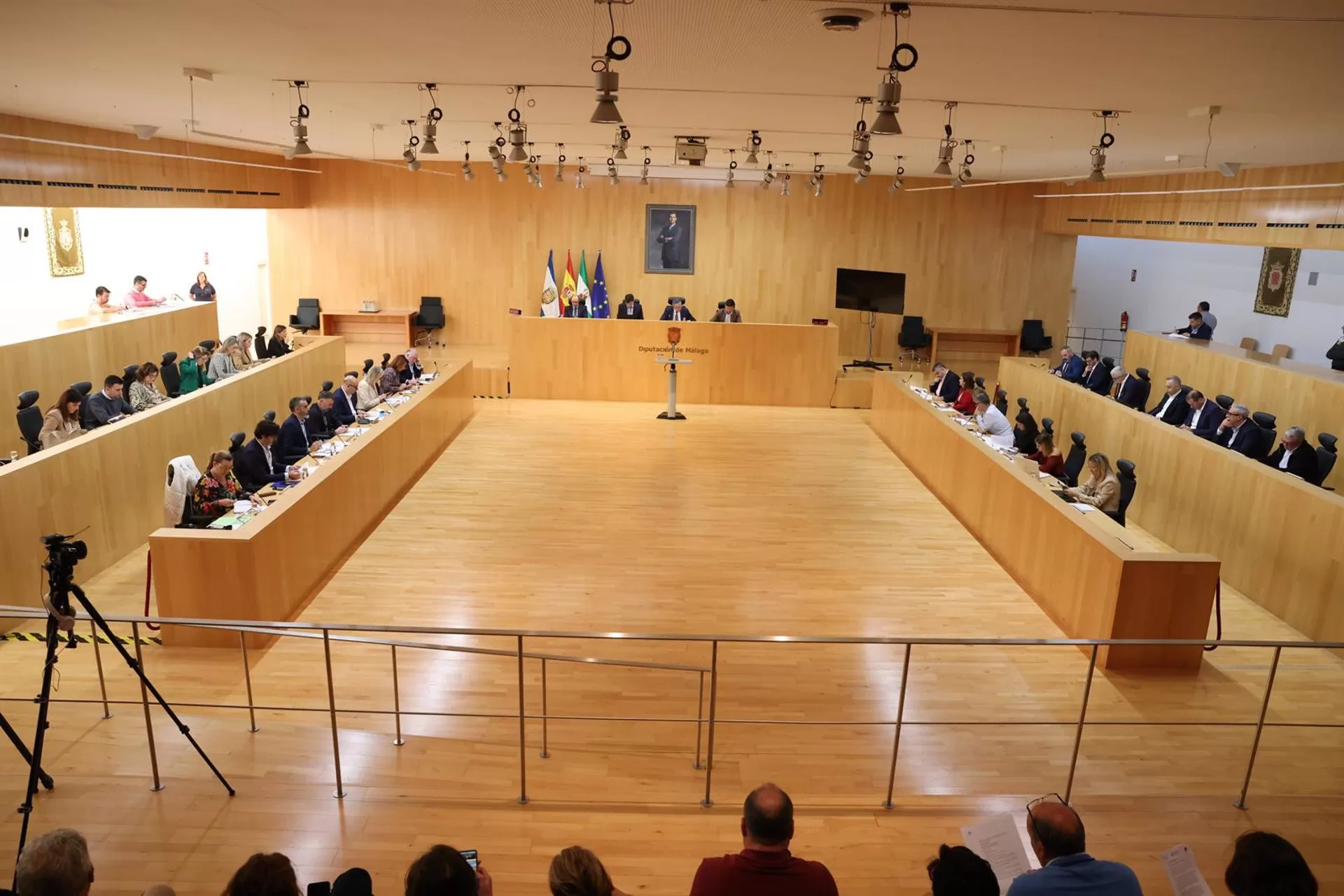 Diputación aprueba un millón para las primeras ayudas por las DANA y 20 millones para equipamientos municipales