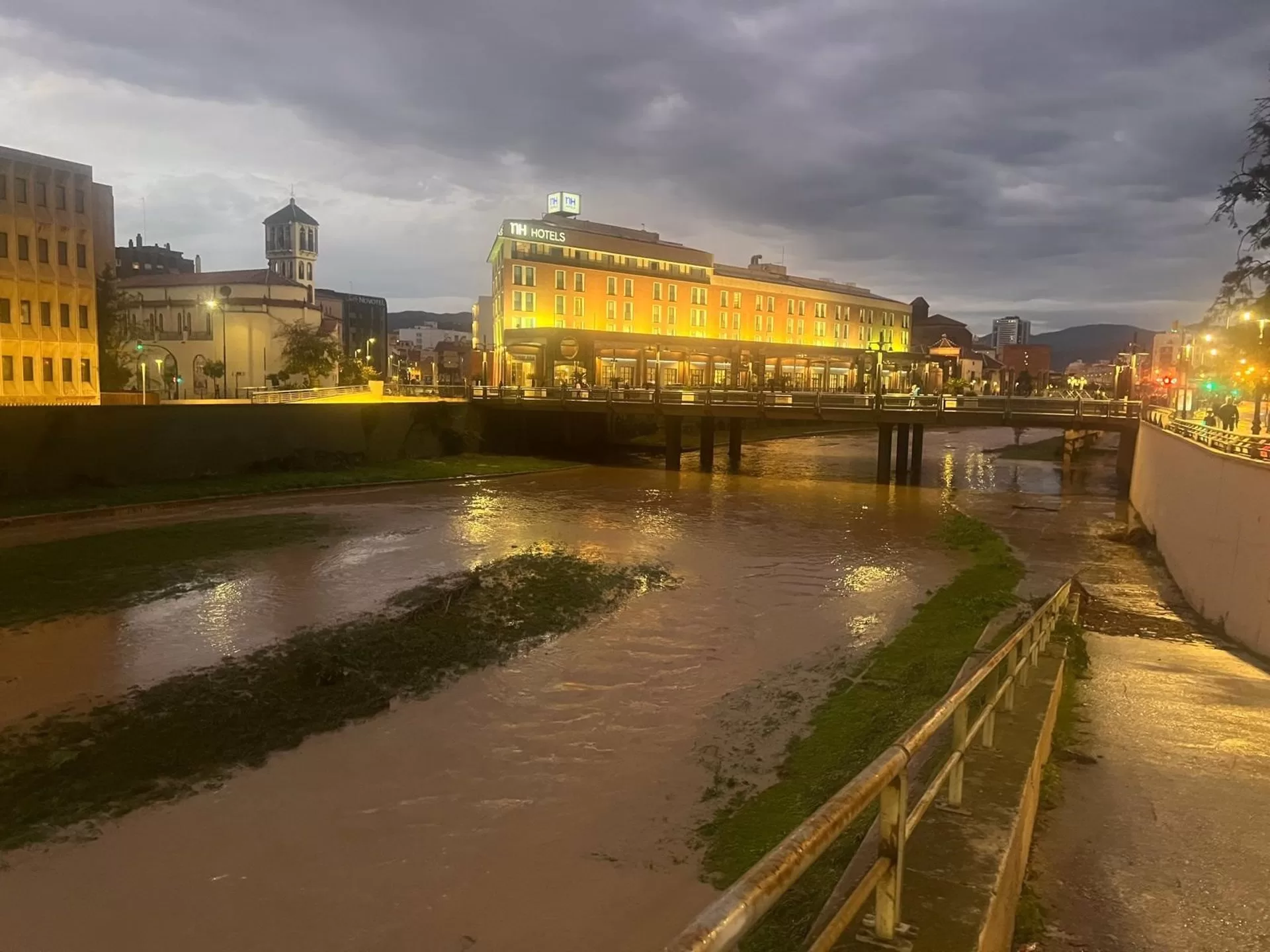 El Ayuntamiento activa redacción del anteproyecto para actuaciones de integración urbana del río Guadalmedina
