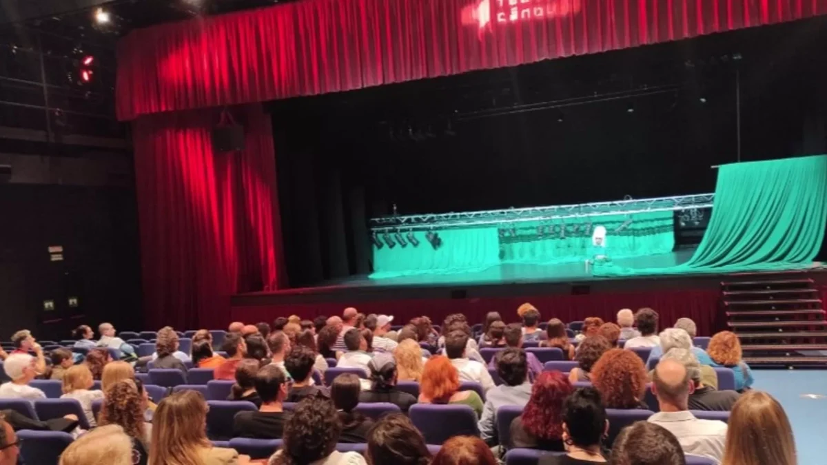 . El Teatro Cánovas celebra su vuelta con un montaje de calle y una verbena inaugural el miércoles