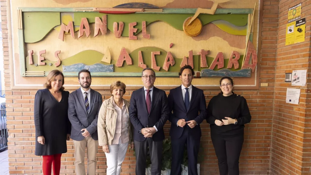 El articulismo literario vuelve a las aulas con talleres online de las fundaciones 'la Caixa' y Manuel Alcántara
