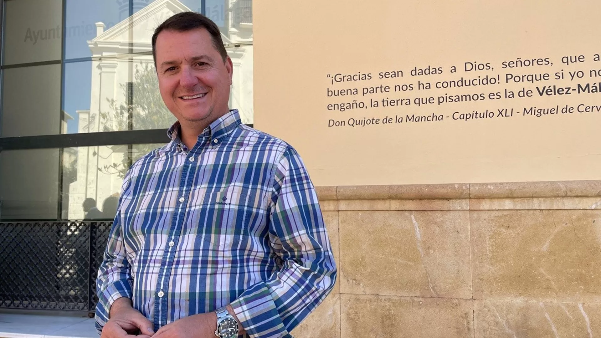 El pleno de Vélez-Málaga aprueba la iniciativa de Vox "para erradicar el chabolismo" en Casillas de la Vía