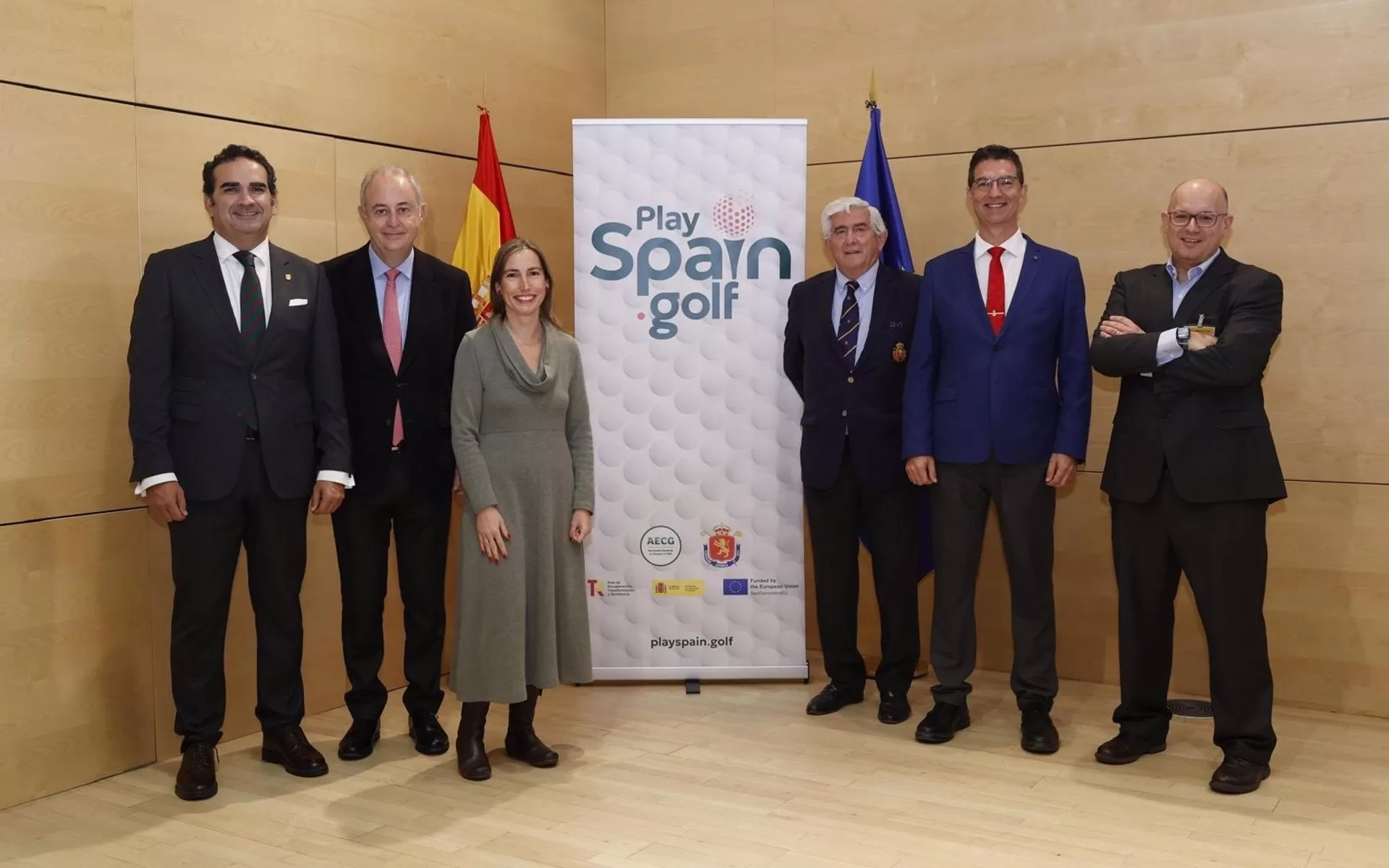 Cardeña destaca el turismo de golf en la Costa del Sol y la labor de Acosol en agua regenerada