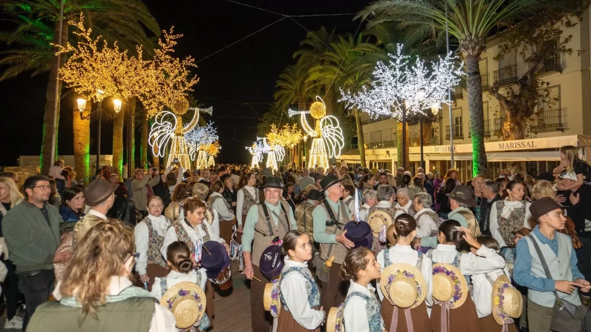 El municipio de Nerja da la bienvenida a la Navidad con más de 80 actividades programadas