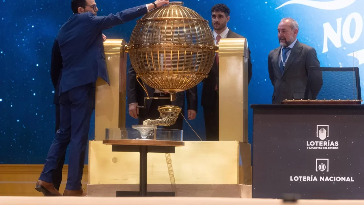La capital, San Pedro Alcántara (Marbella) y Torrox se llevan parte de un quinto premio
