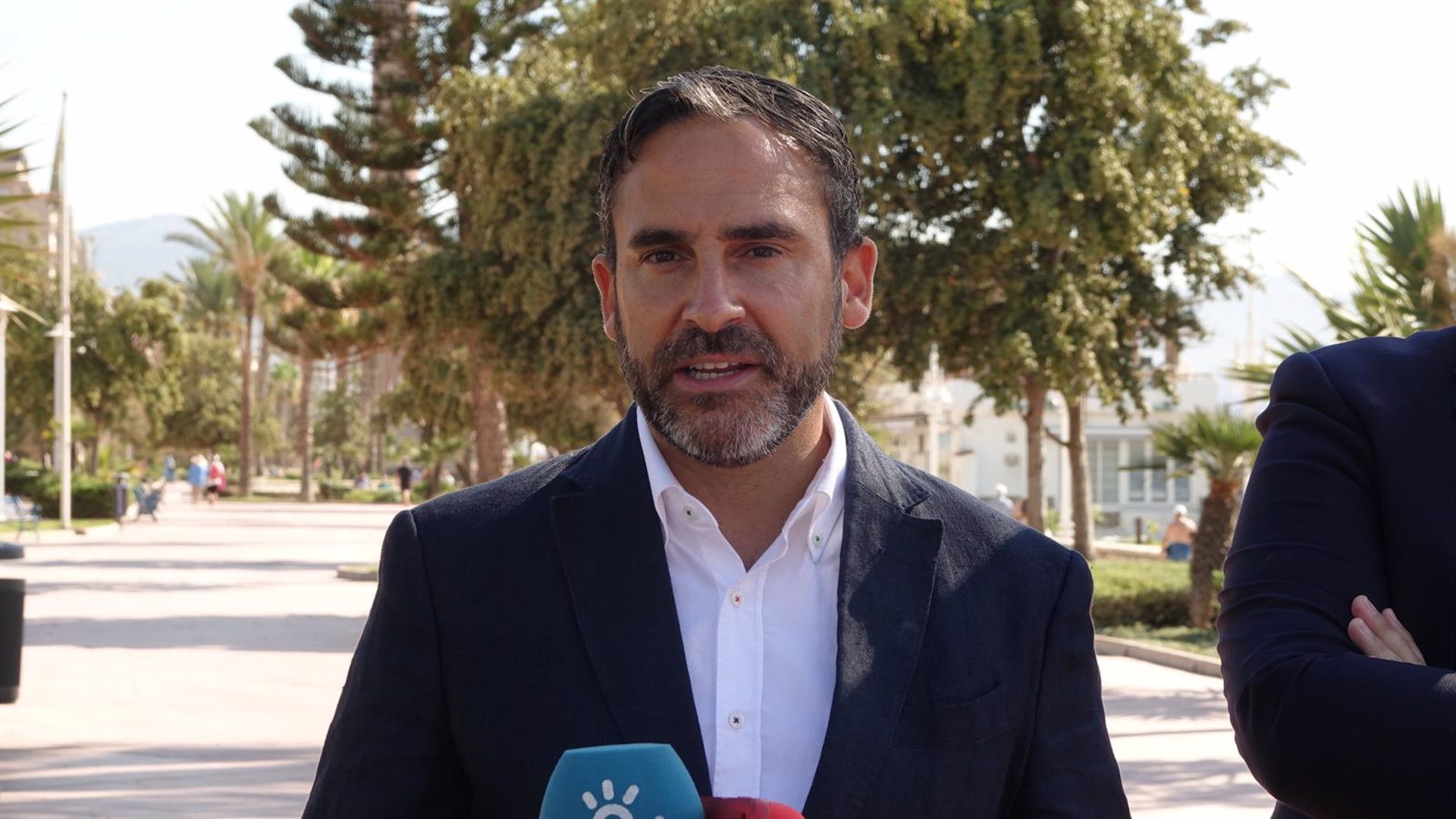 Pérez felicita el año "deseando una Málaga para vivir"