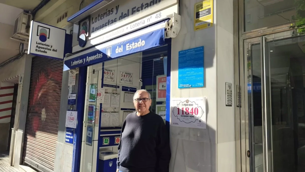 Tercer premio de Navidad, 11.840, en Sabinillas (Manilva): "La suerte no se olvida de esta zona"