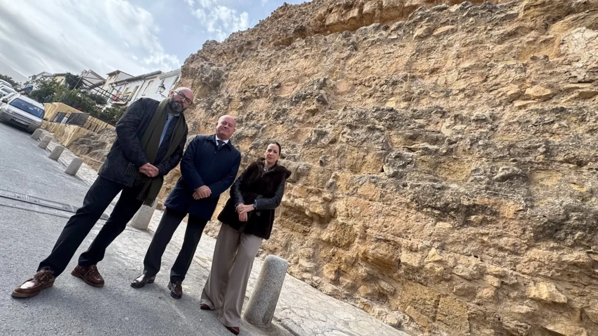 Concluyen las obras de restauración del muro del siglo XVI de la antigua Iglesia de Santa María en Antequera